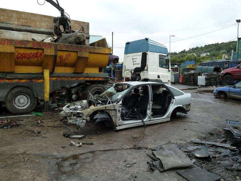 Stalybridge firm fined after half tonne car s on mechanic